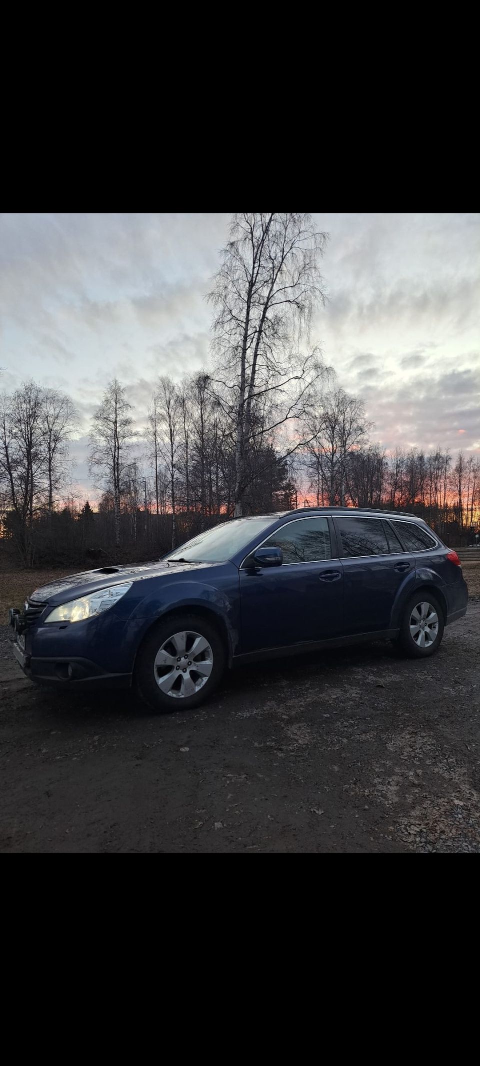 Subaru Outback osina tai kokonaisena