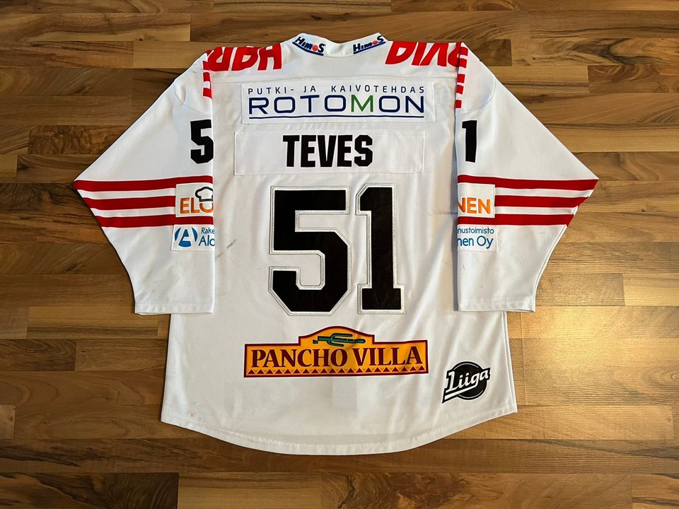 JYP #51 Teves 22-23 game worn pelipaita