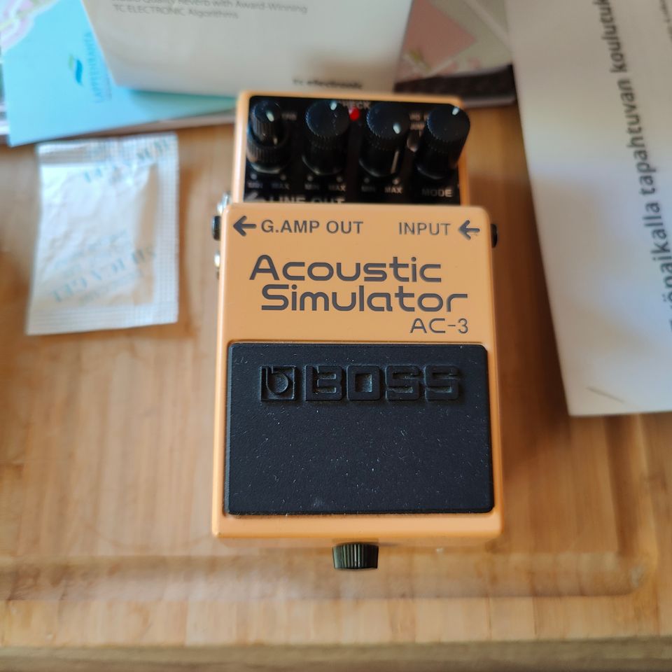 Boss AC-3 Acoustic simulator pedaali