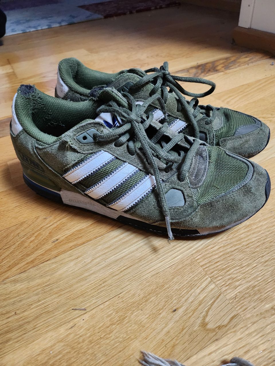 Adidas vihreät lenkkarit, 40,5