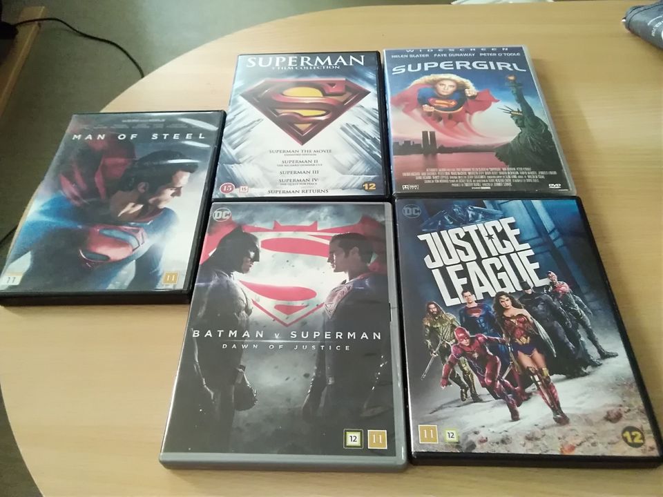 Superman teräsmies dvd elokuvat 9 eri elokuvaa