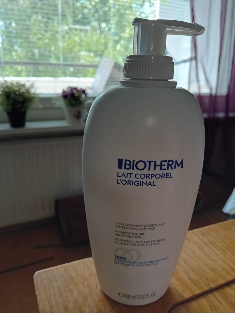 Uusi Biotherm Lait Corporel Body Milk -vartalovoide (400ml)