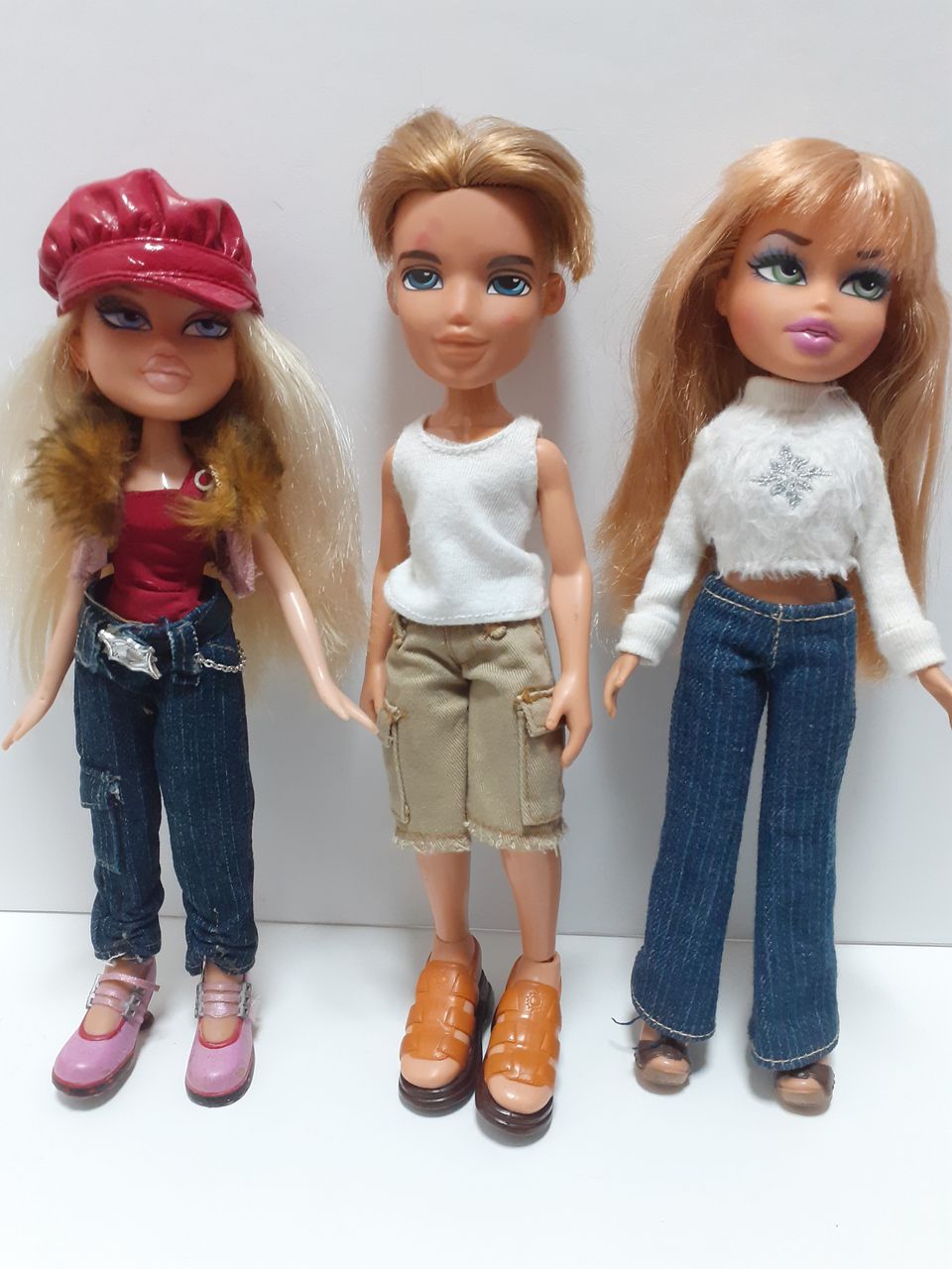 Bratz nuket ja tarvikkeita