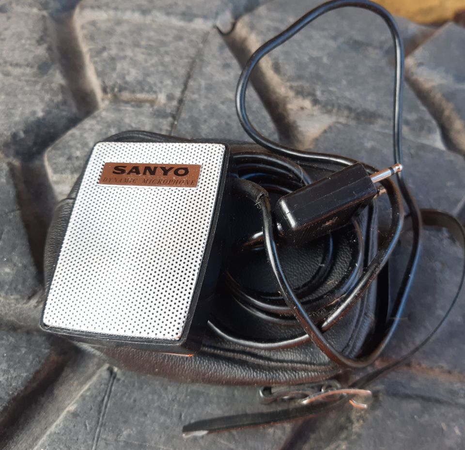 Sanyo mikrofoni