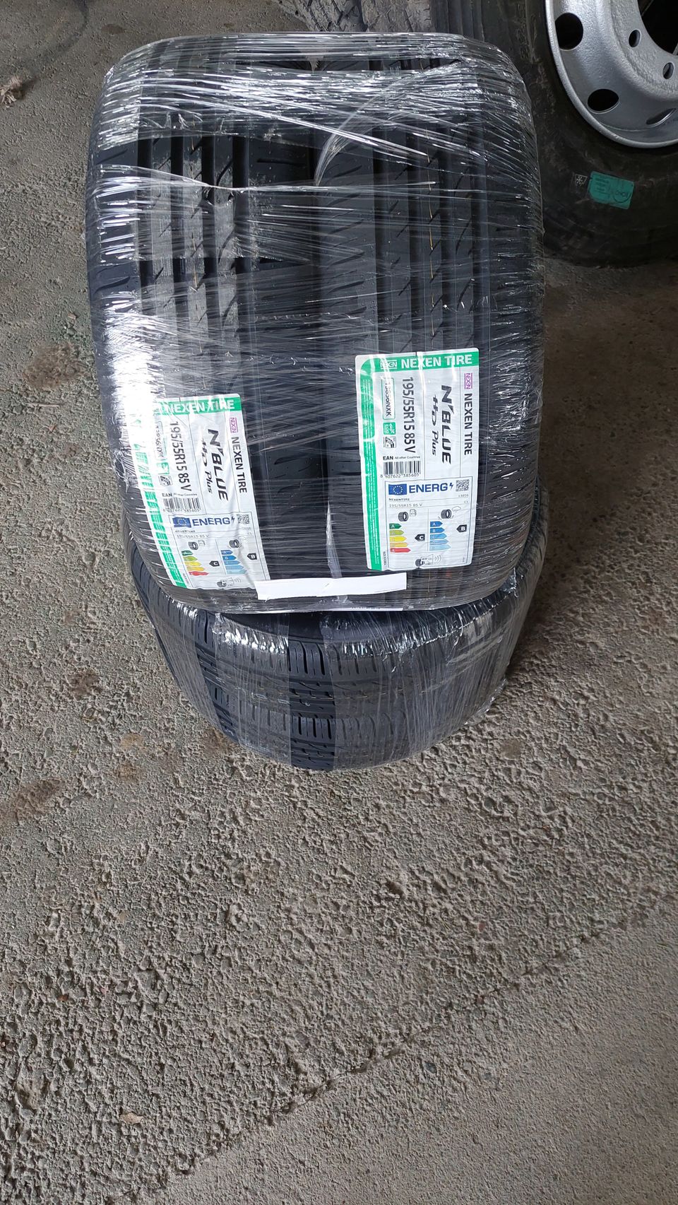 4kpl 195/55R15 Nexen nblue UUDET kesärenkaat