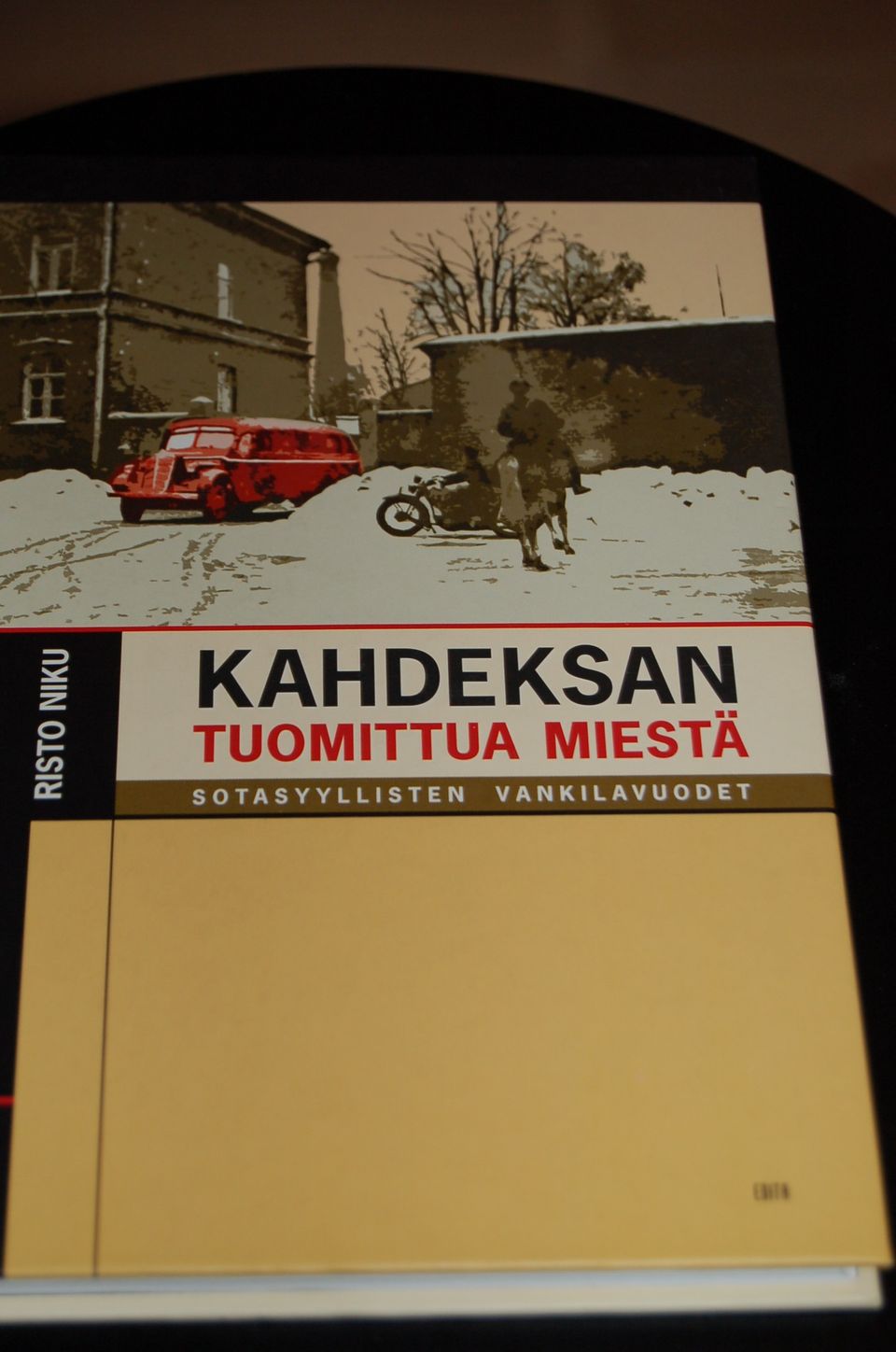 Kahdeksan tuomittua miestä - Risto Nikku