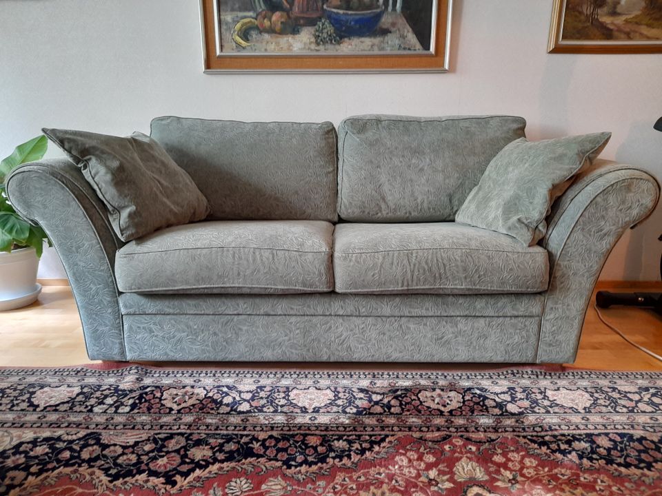 3:n istuttava sohva