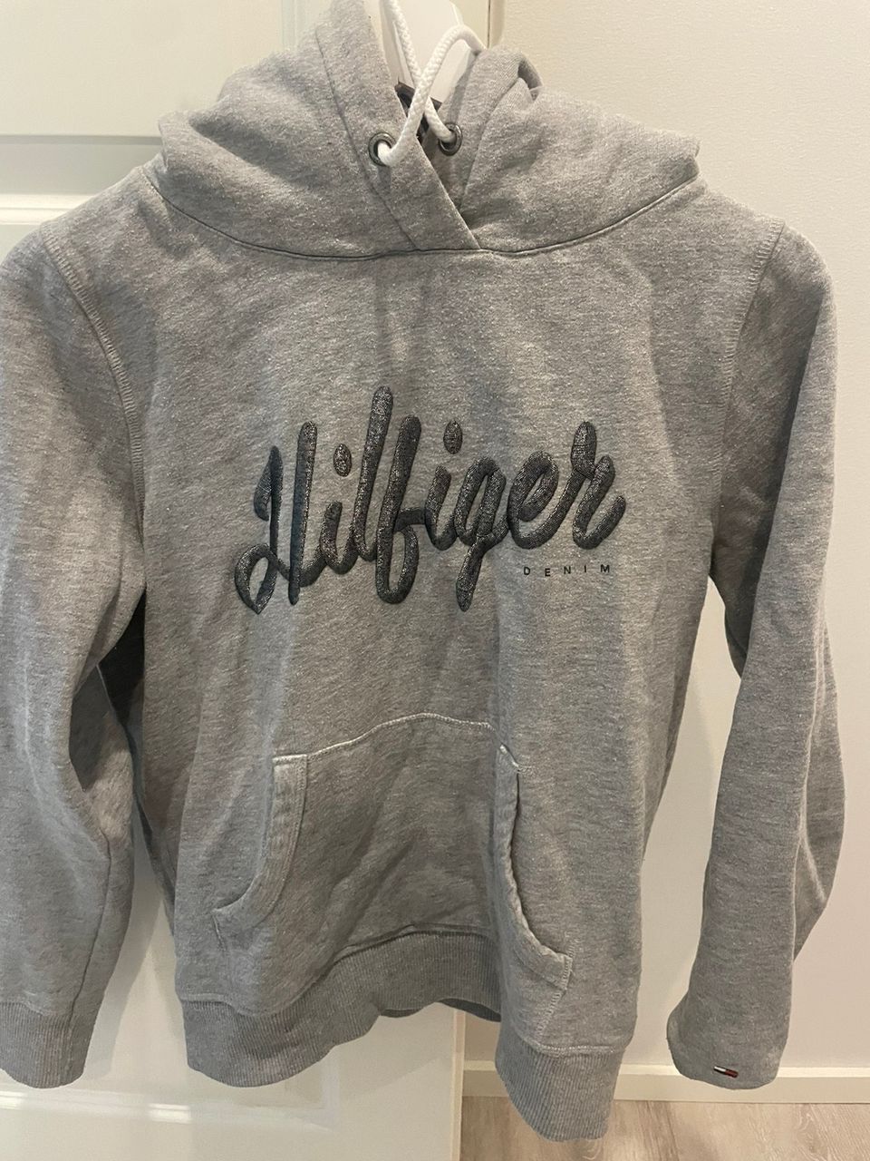 Tommy Hilfiger huppari M