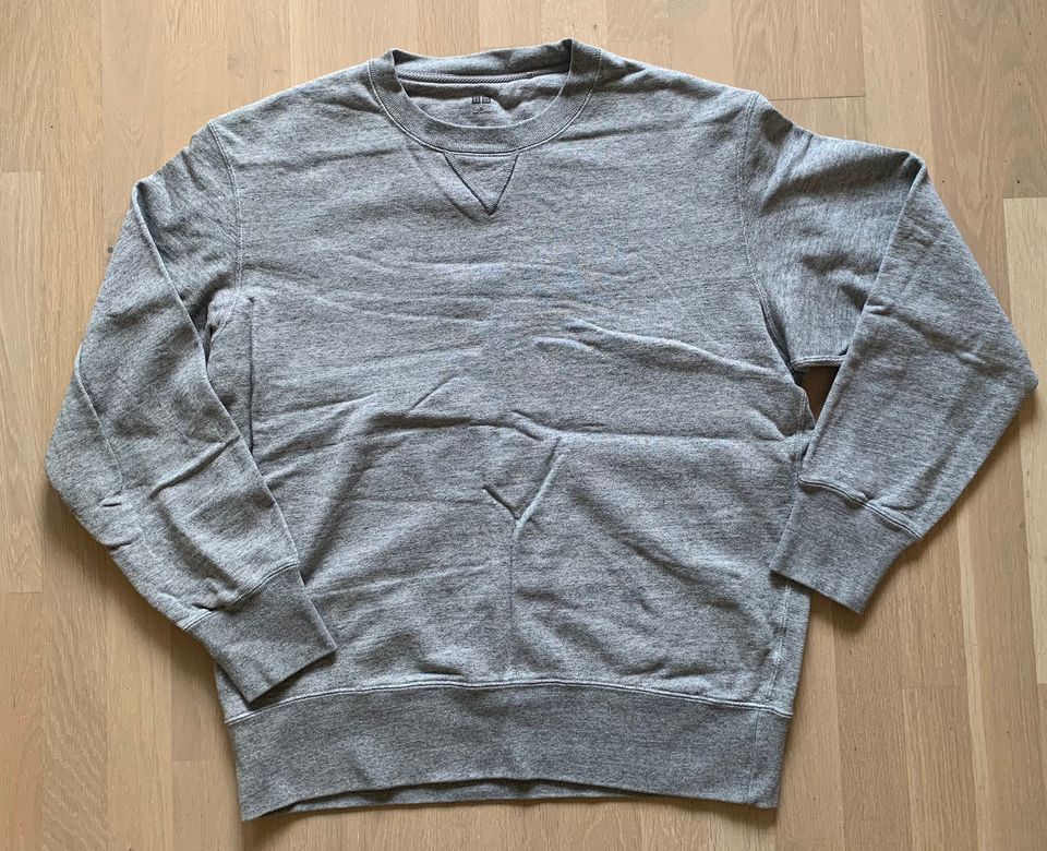 Uniqlo collegepaita XL