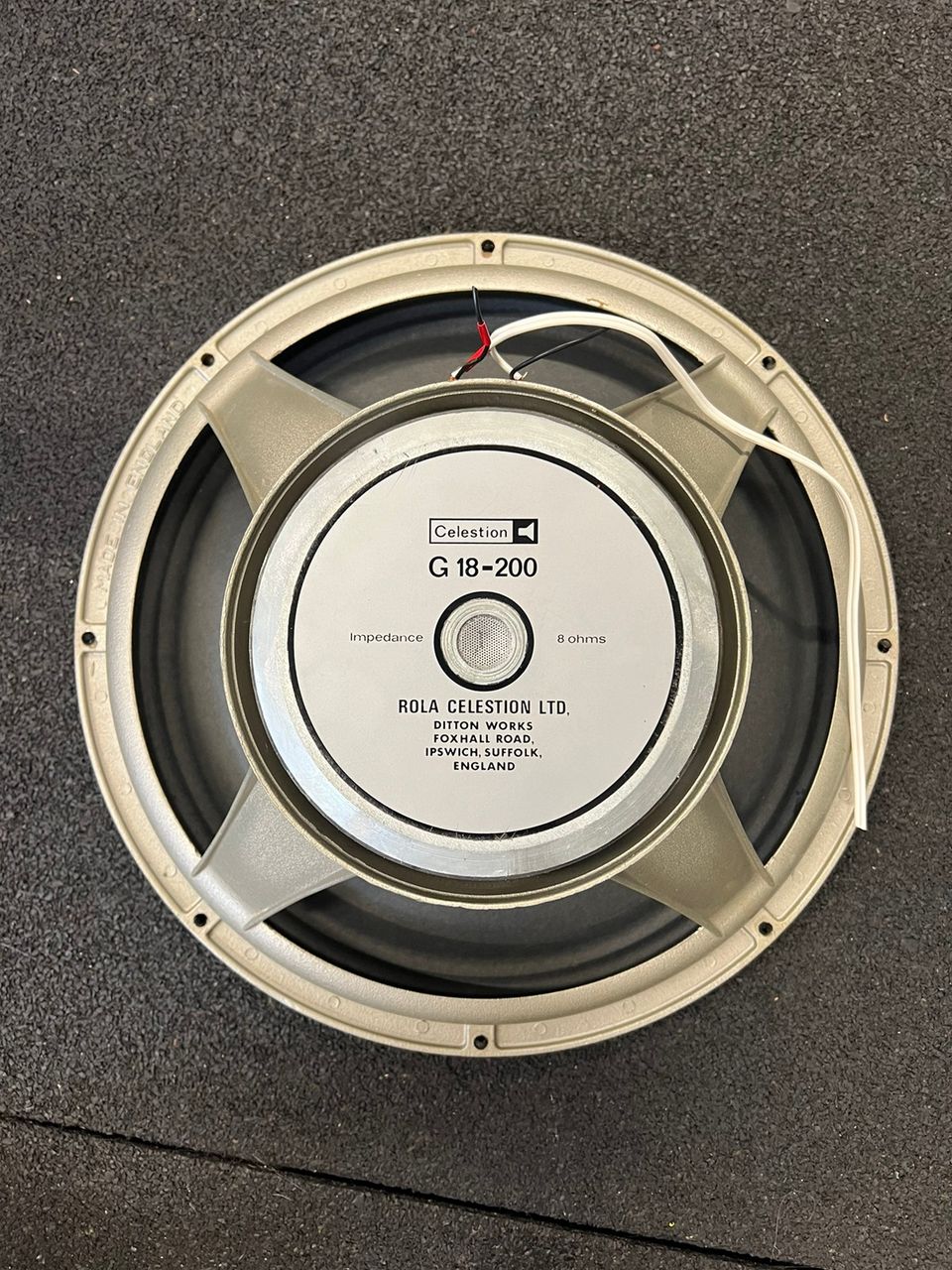 Celestion g18-200 vintage 18”elementti