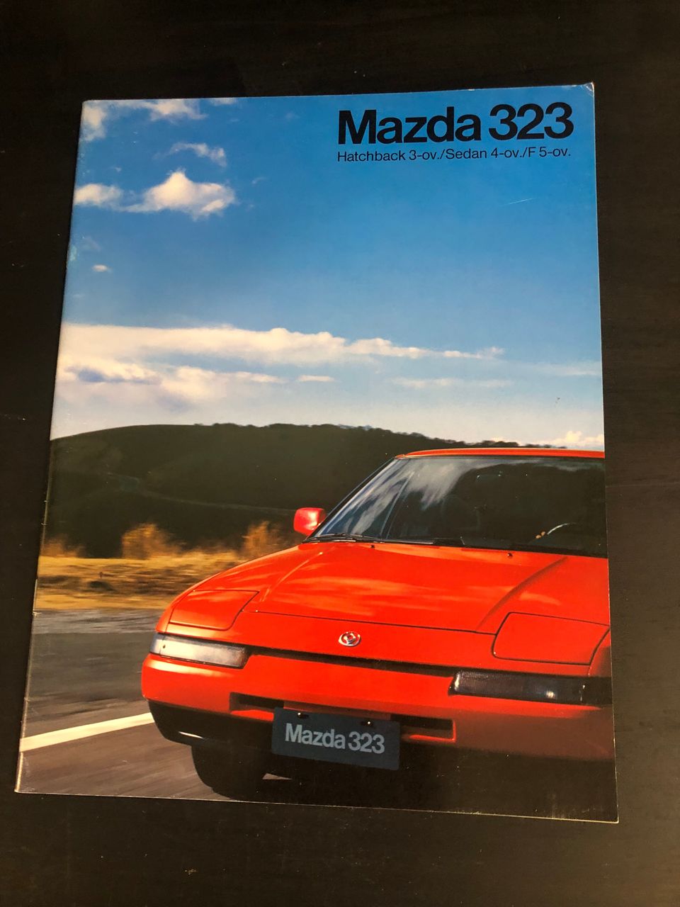 Mazda 323 esite