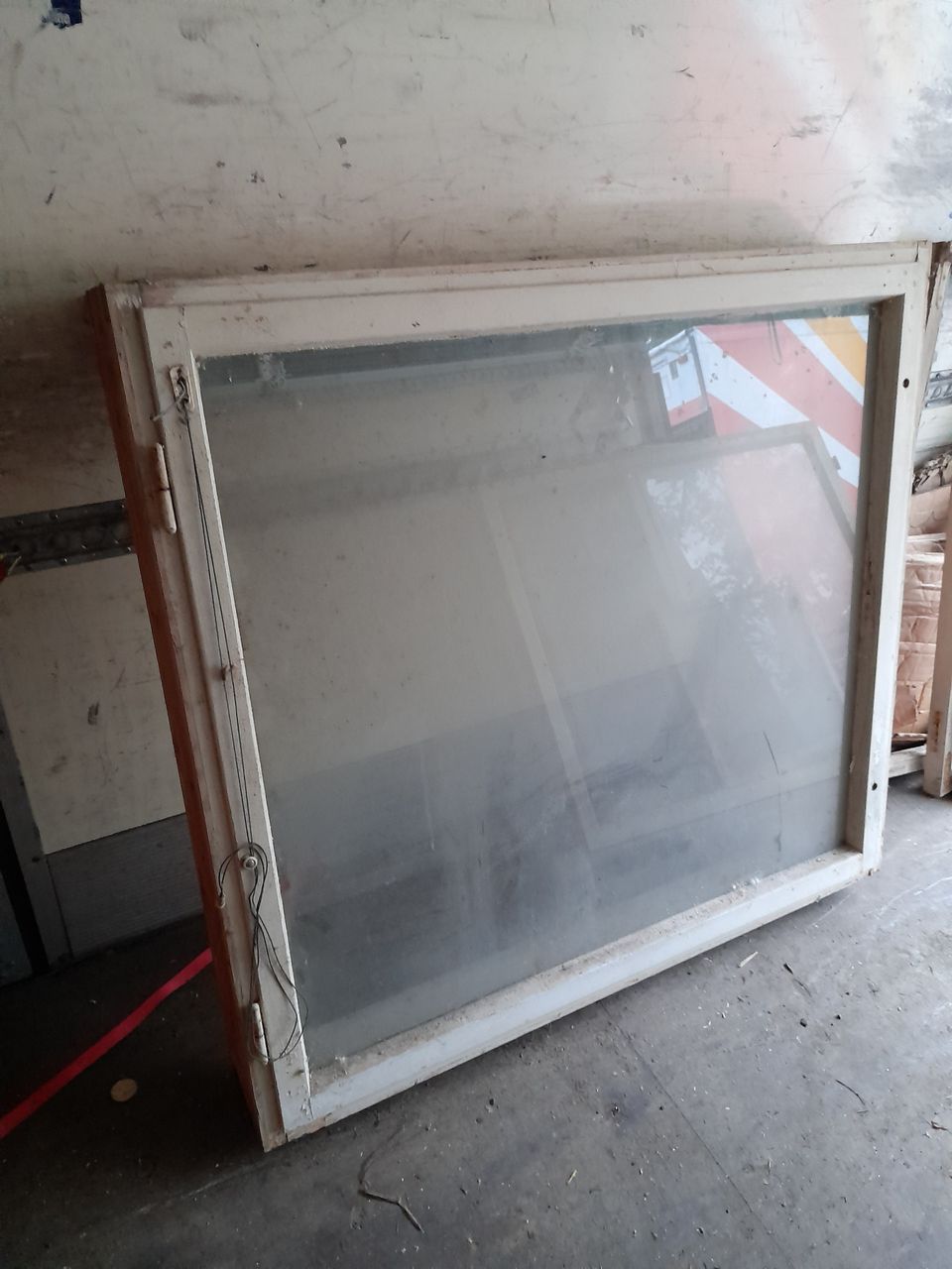 8 kpl ikkuna karmeilla 125x115