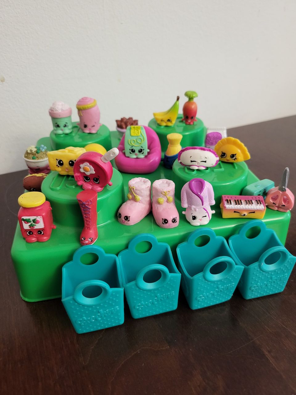 Shopkins hahmoja