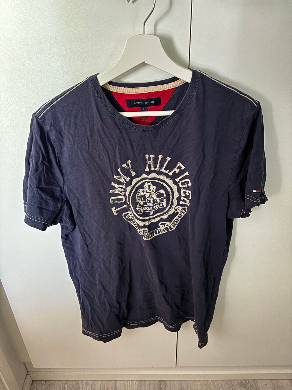 Tommy Hilfiger t-paita