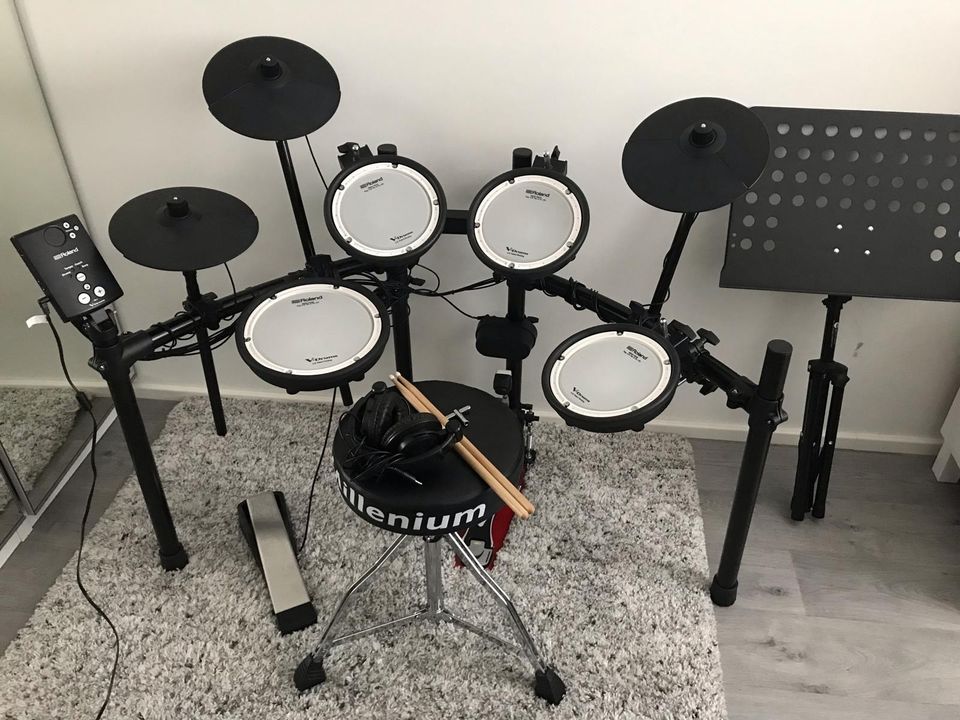 Roland TD-1 Sähkörummut