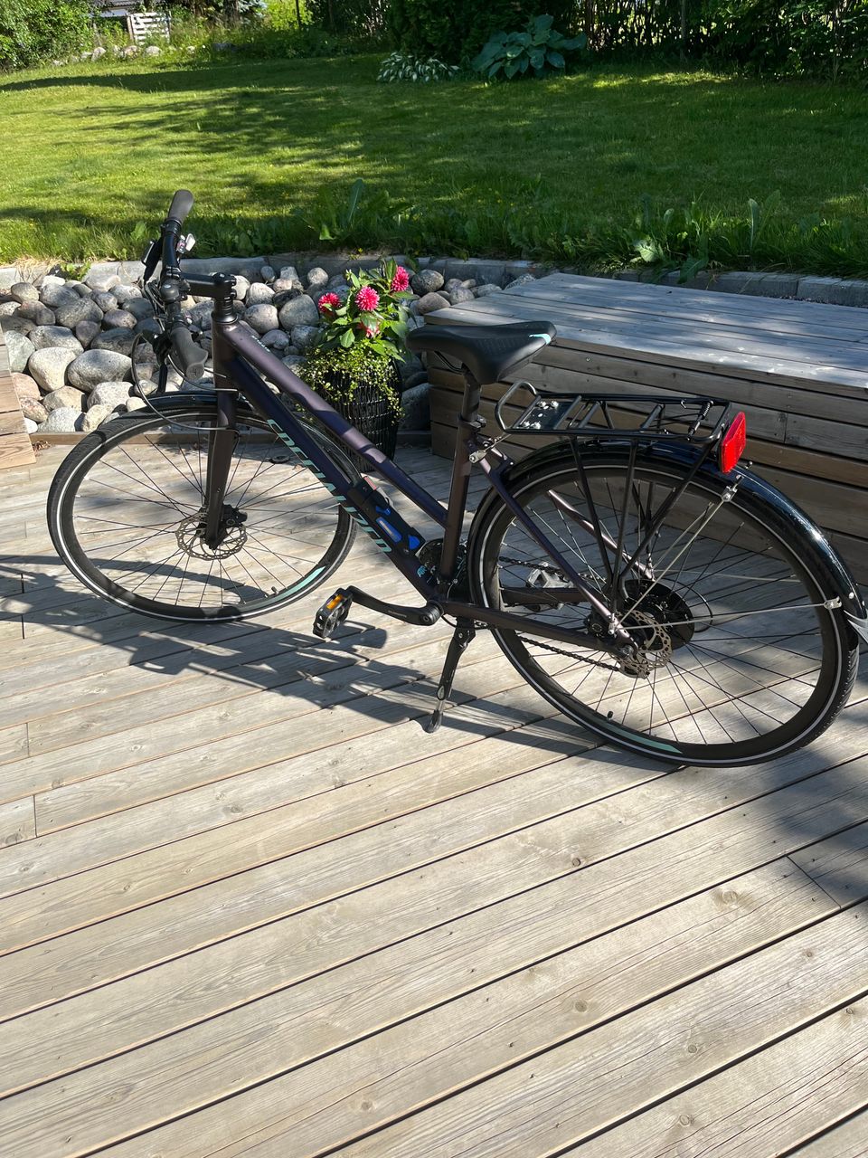 Naisten Specialized Sirrus-pyörä