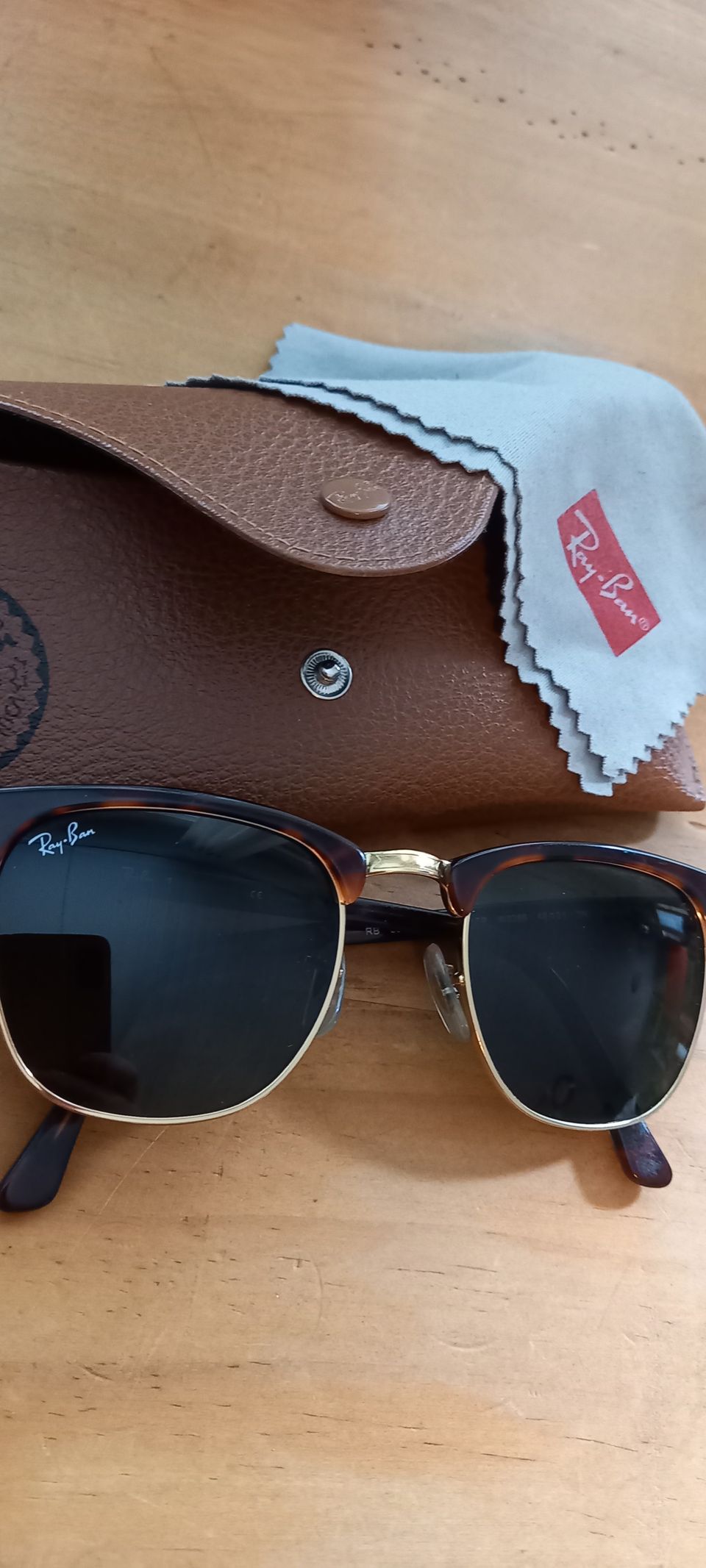 Ray-Ban aurinkolasit