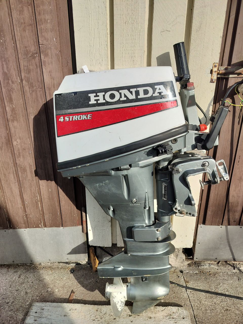 Honda 15 hv perämoottori