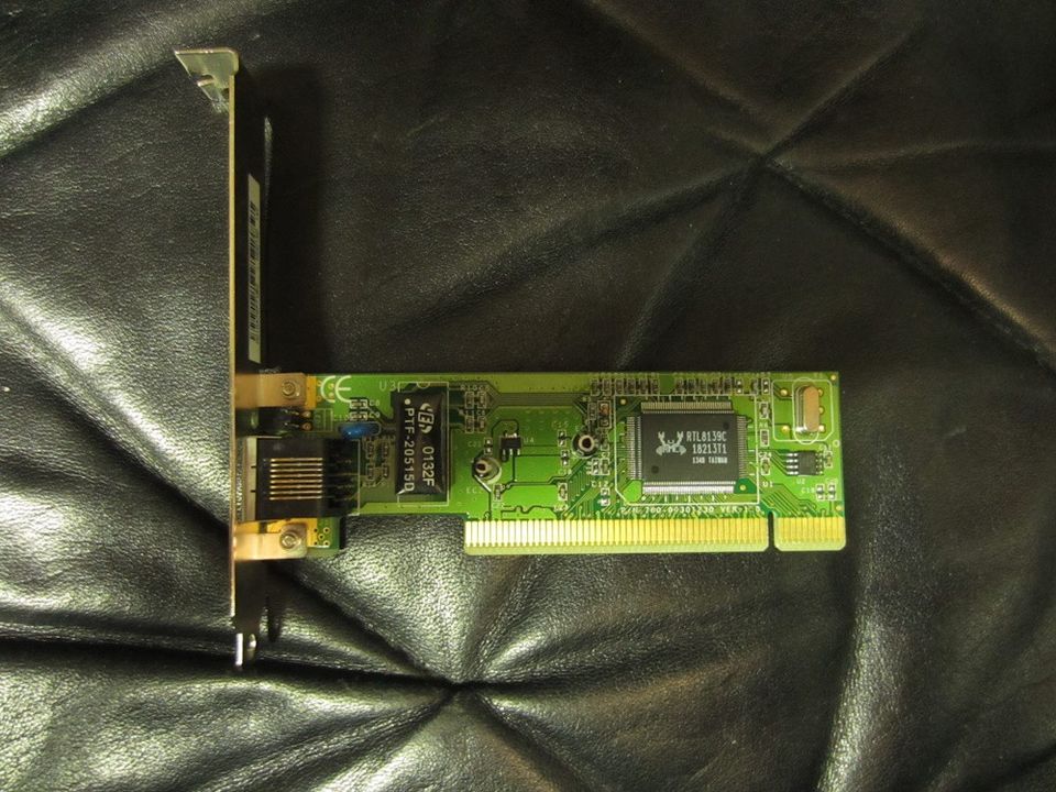 Realtek verkkokortti RTL8139C 10/100 PCI Ethernet Adapter