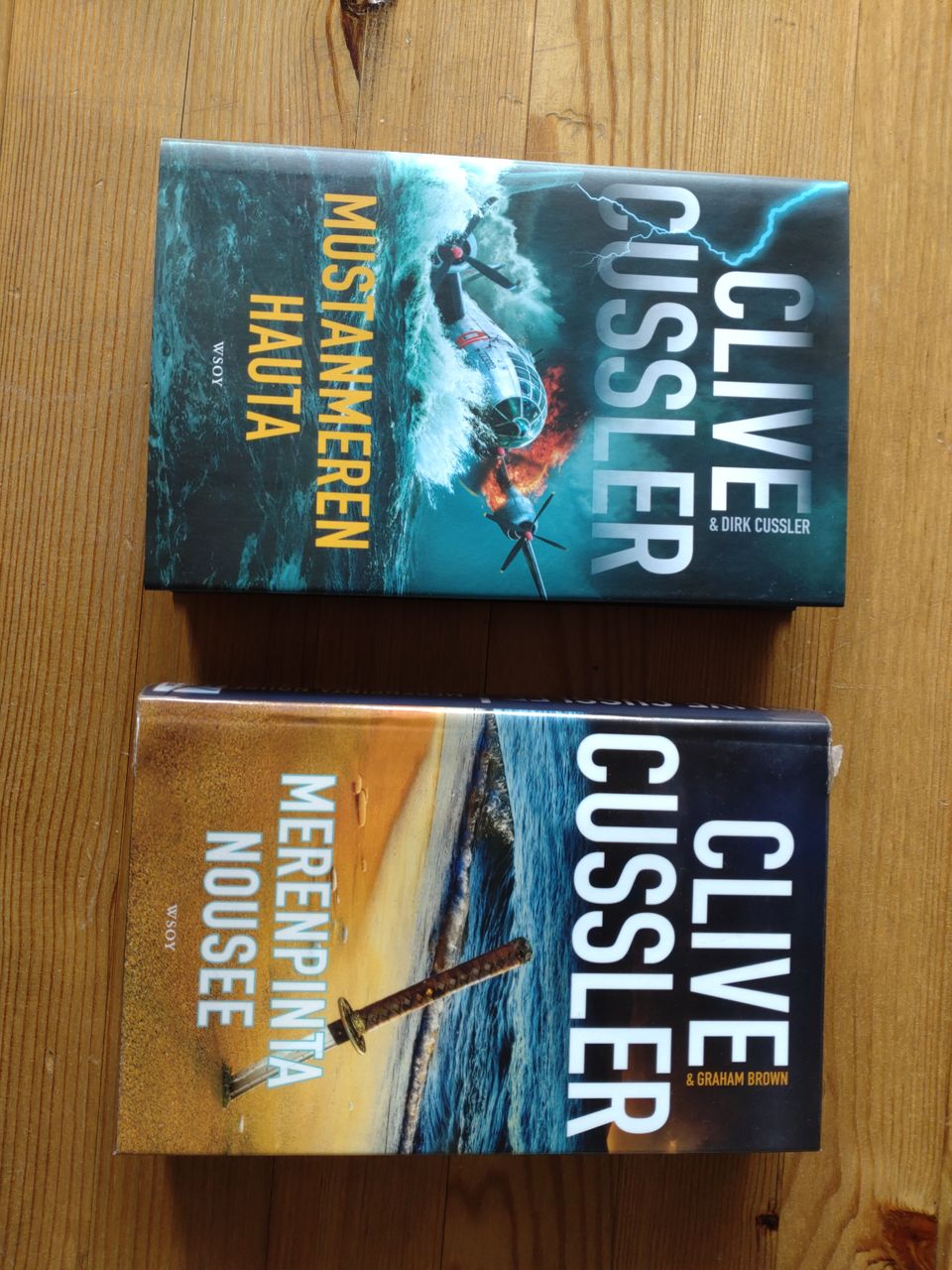 Clive Cussler kaksi kirjaa