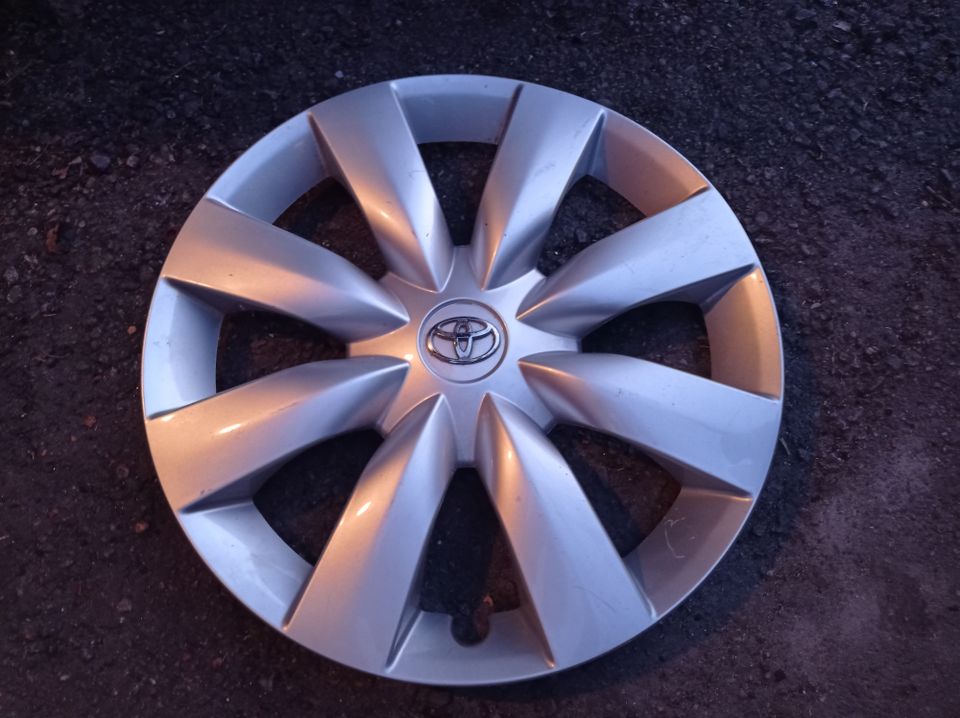 Toyota 16" pölykapseli