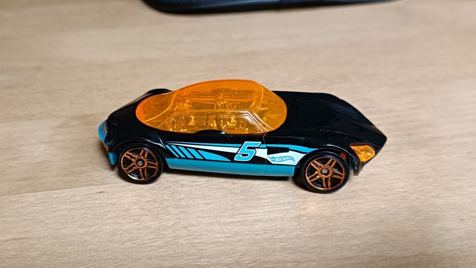 Hot Wheels pikkuauto