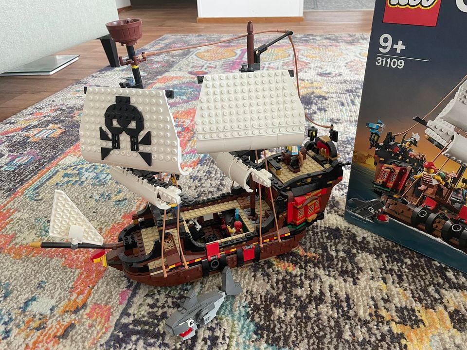 Lego Creator 31109 Merirosvolaiva