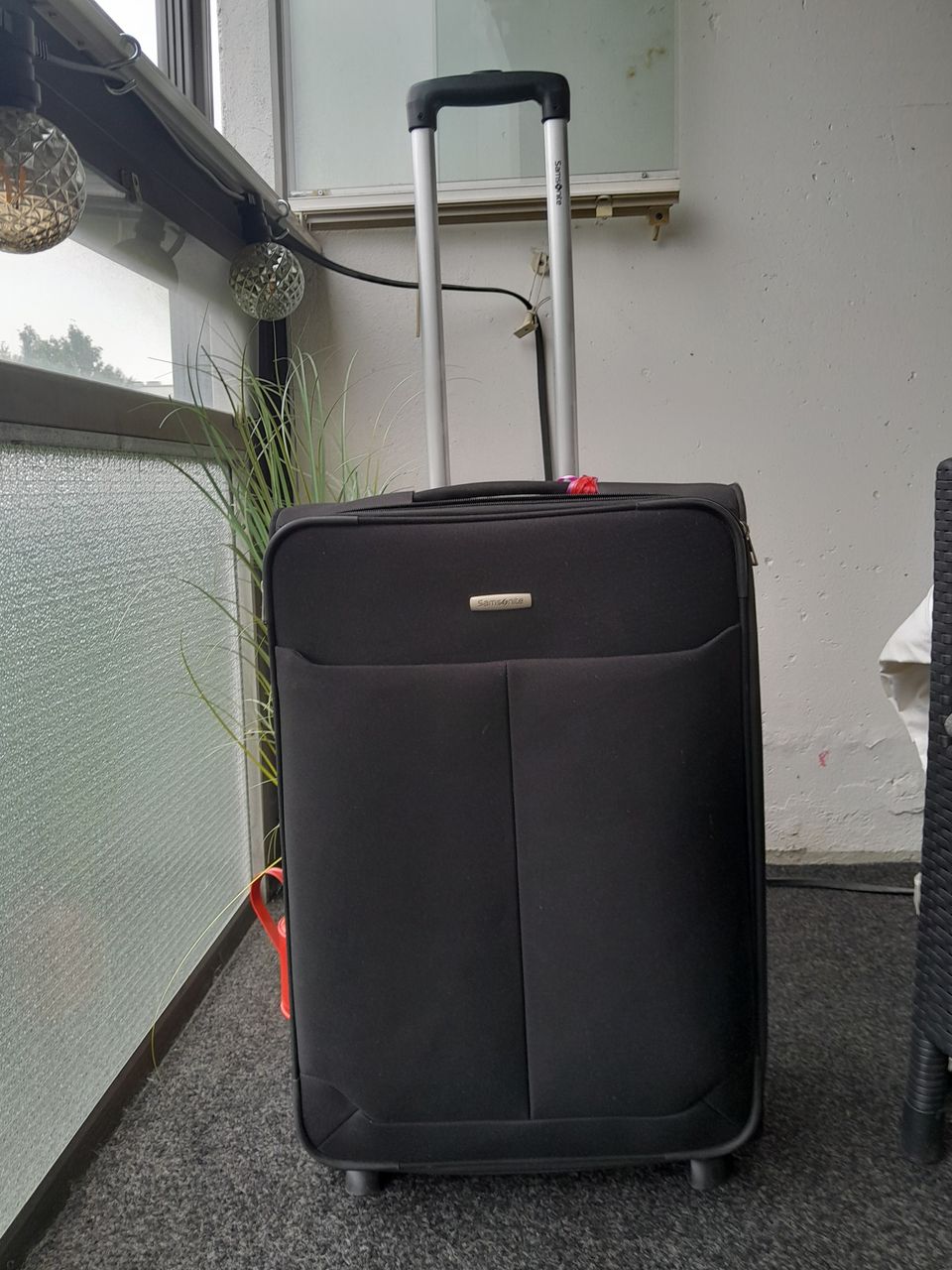 Samsonite iso matkalaukku