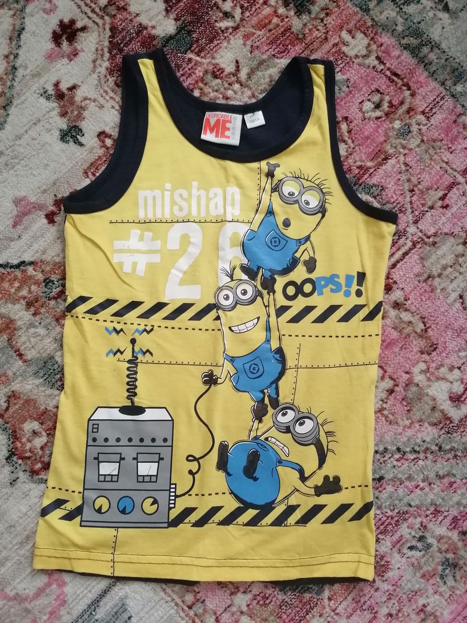 Minions hihaton paita 122/128cm