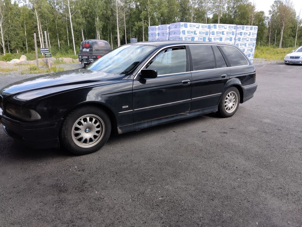 BMW E39 525tds touring 1997 osina