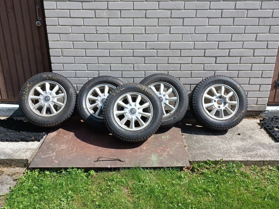 5kpl 15" 4x114.3 aluvanteet hyvillä renkailla