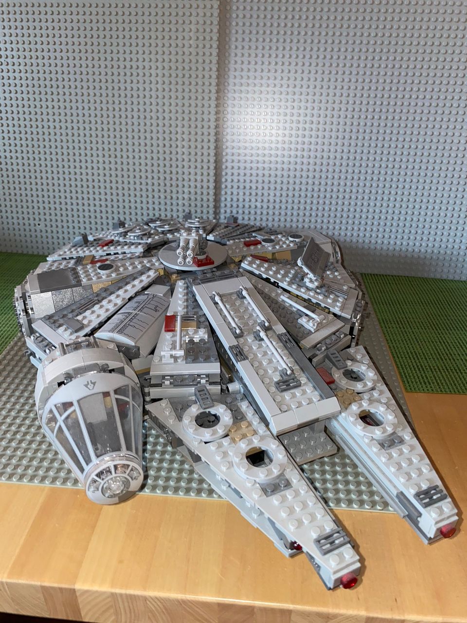 Lego Star Wars Millenium Falcon