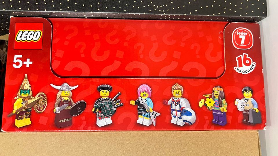 Lego Minifigures Series 7 Full box of 60 Sealed