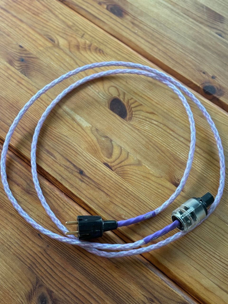 Nordost Vishnu virtakaapeli (2m)