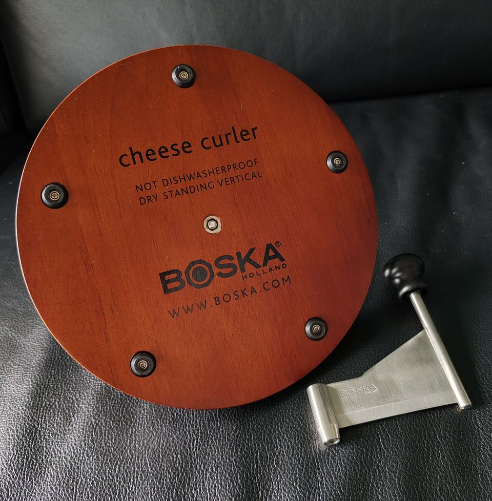 Juusto kiharrin Boska cheese curler