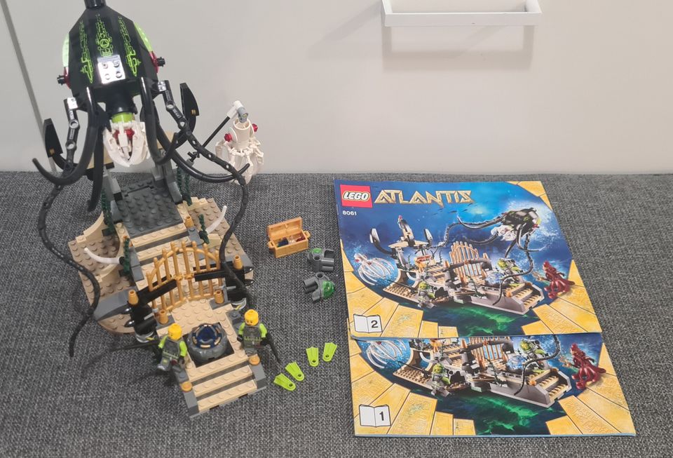 Lego atlantis 8061 gateway of the squid