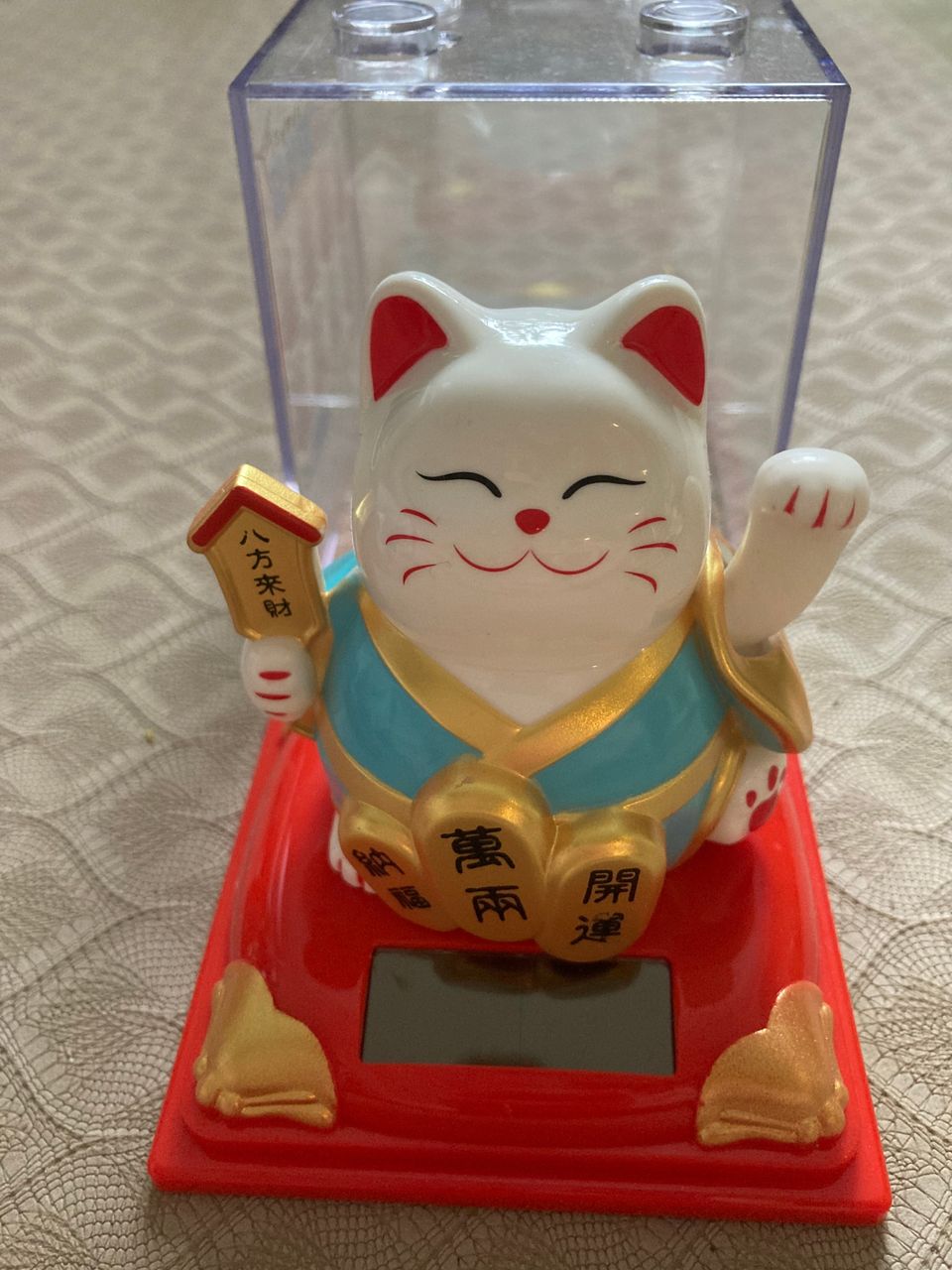 Maneki Neko vilkuttava kissa