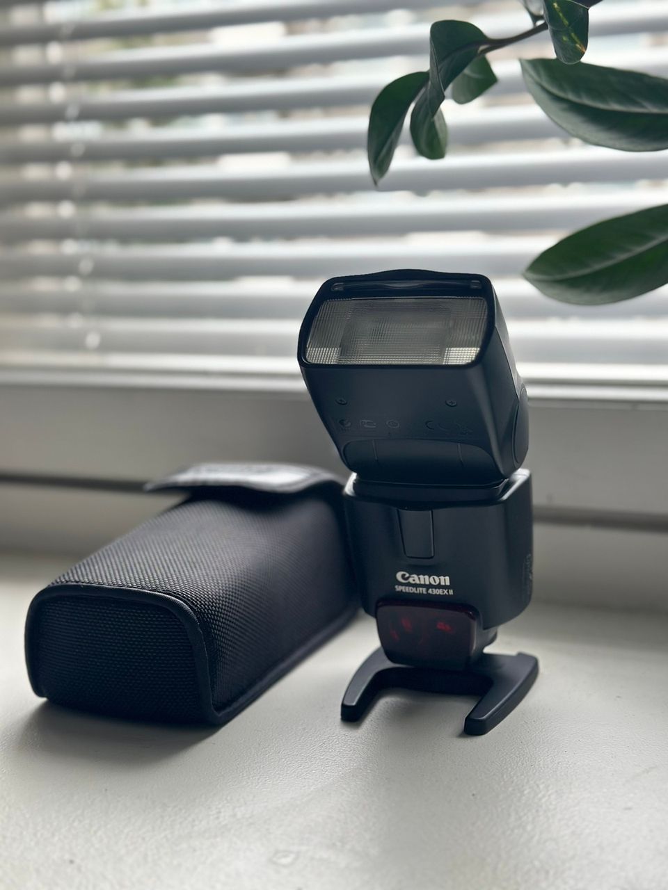 Canon Speedlite 430EX II