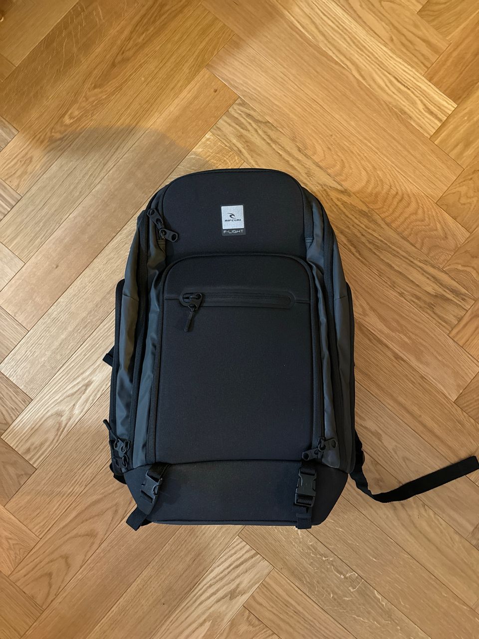 Uusi RIP CURL F-LIGHT REPPU 40L