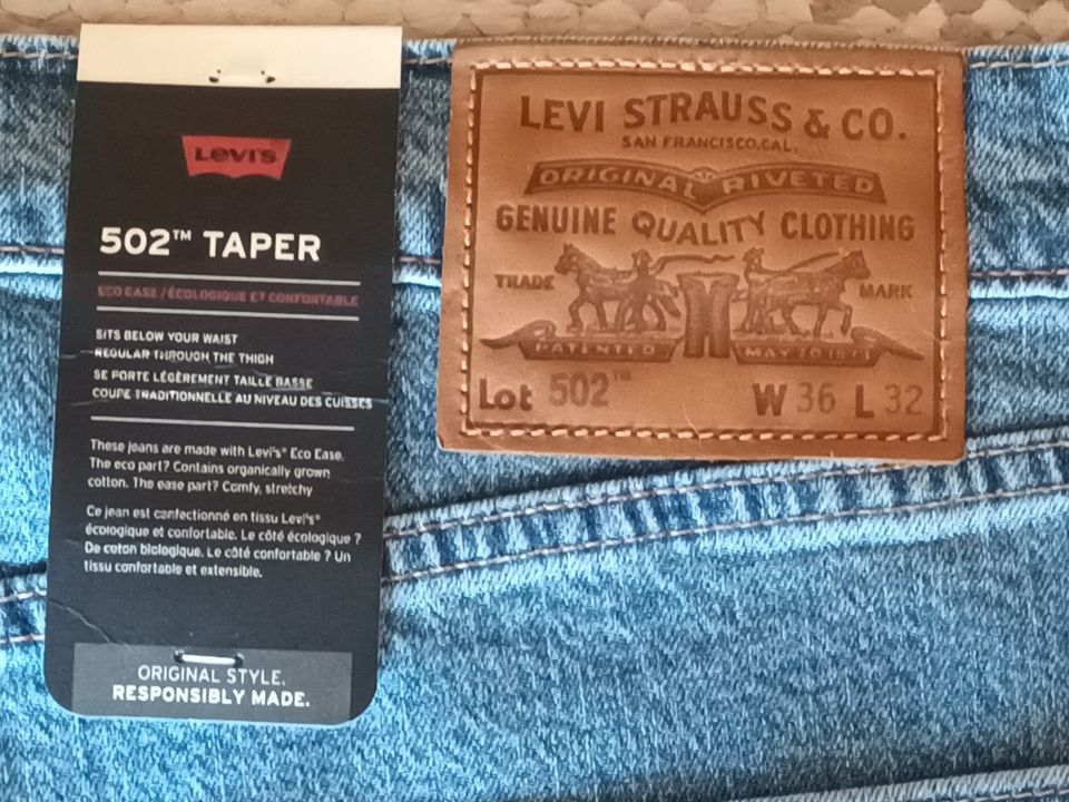 Levi's 502