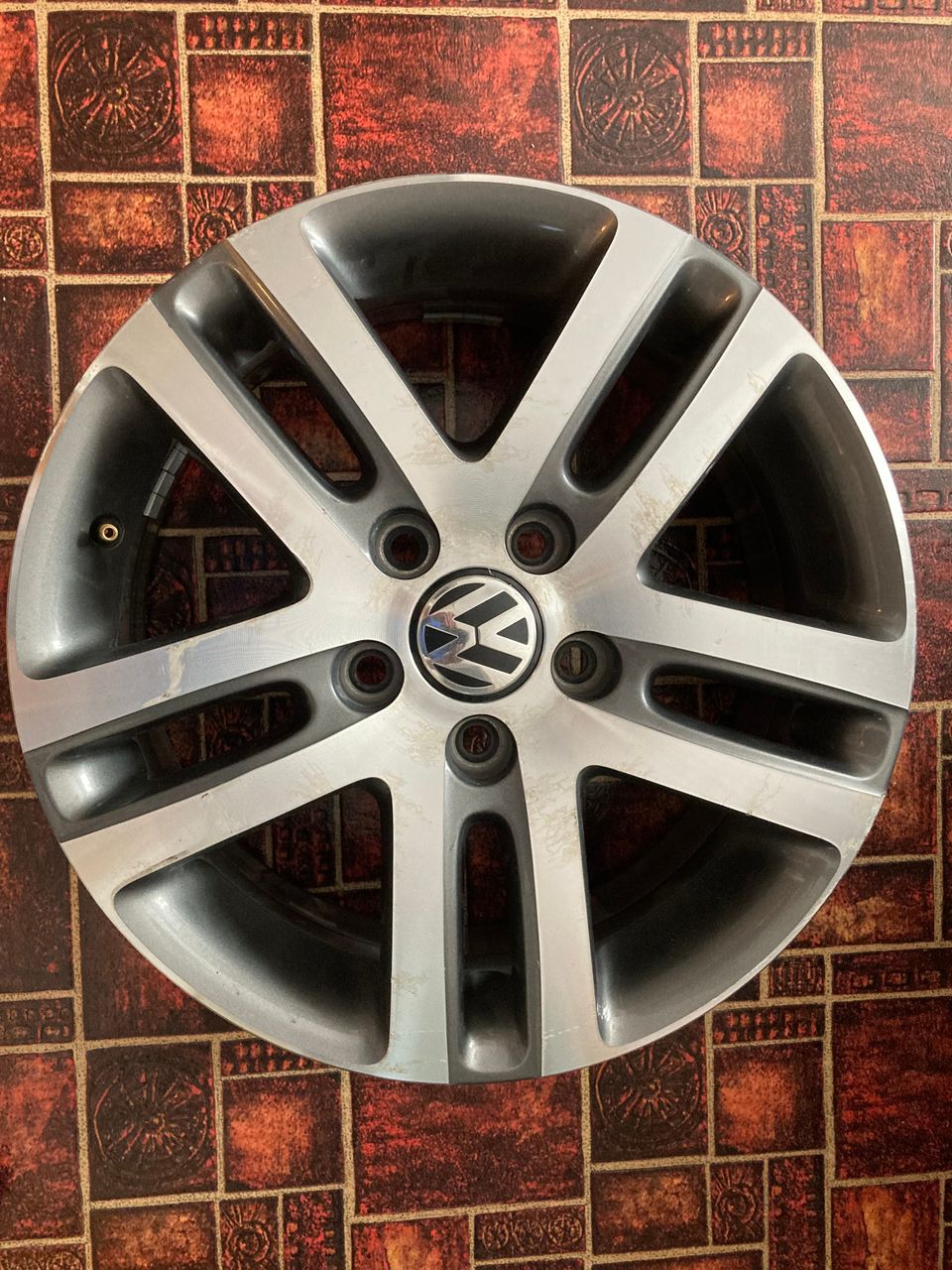 volkswagen Golf Alkuperäinen Aluvanne 16" 1 kpl