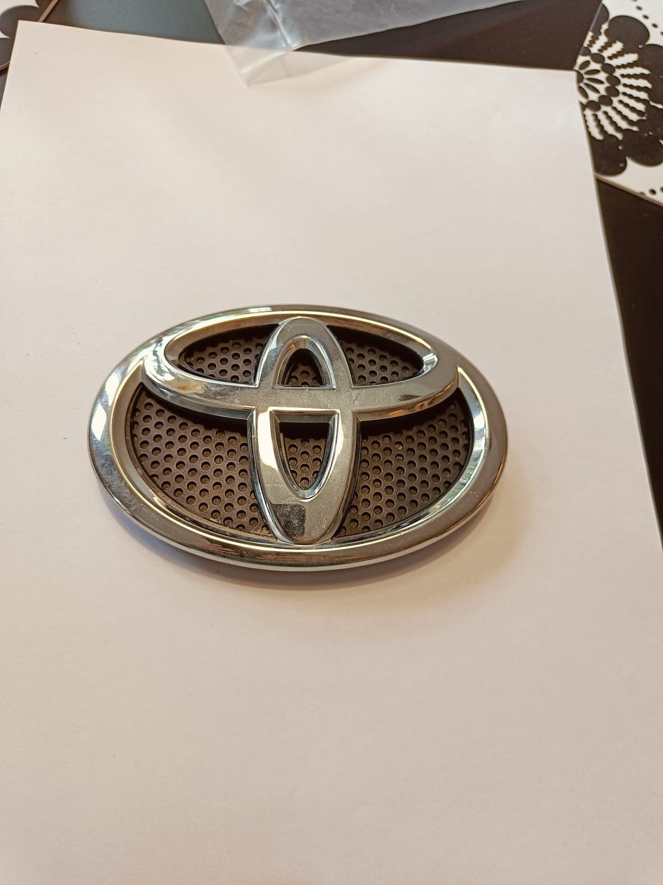 Toyota etukeula merkki Auris