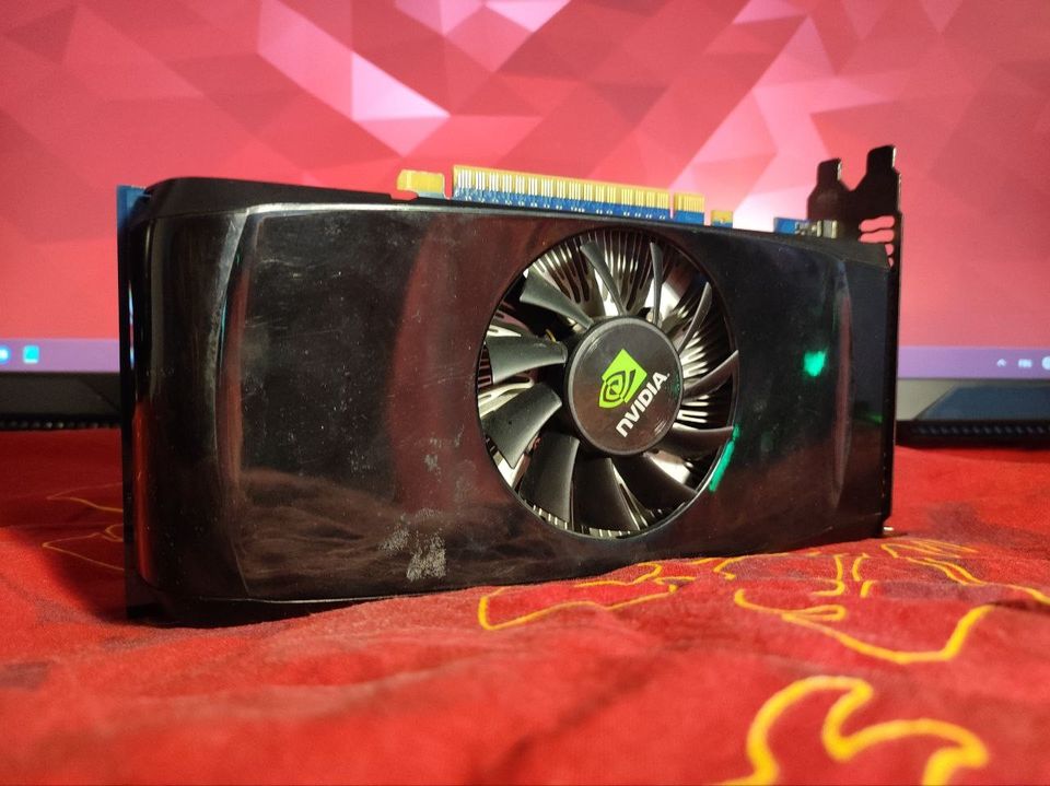 GTX 550 Ti Näytönohjain