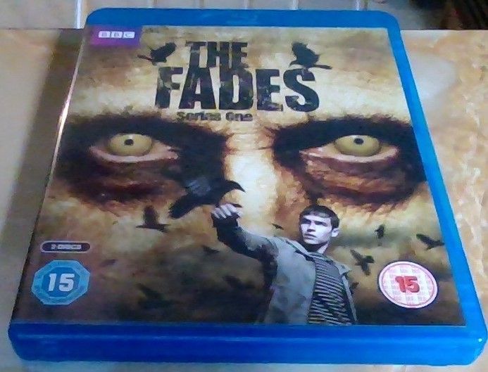 The Fades -kauhusarjan blu-ray boxi