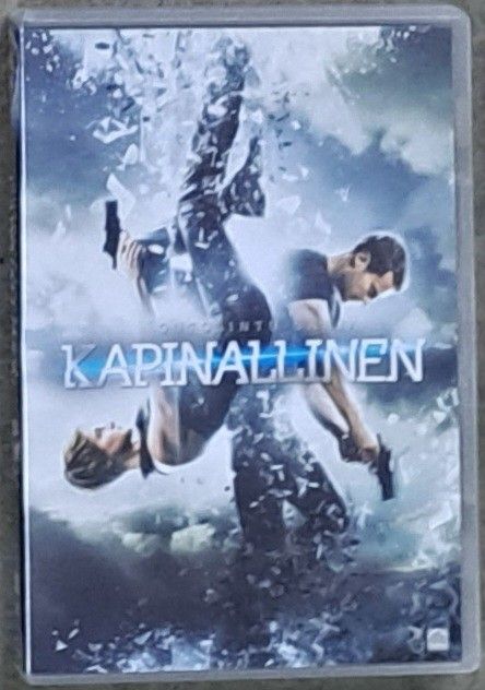 Outolintu-sarja kapinallinen dvd