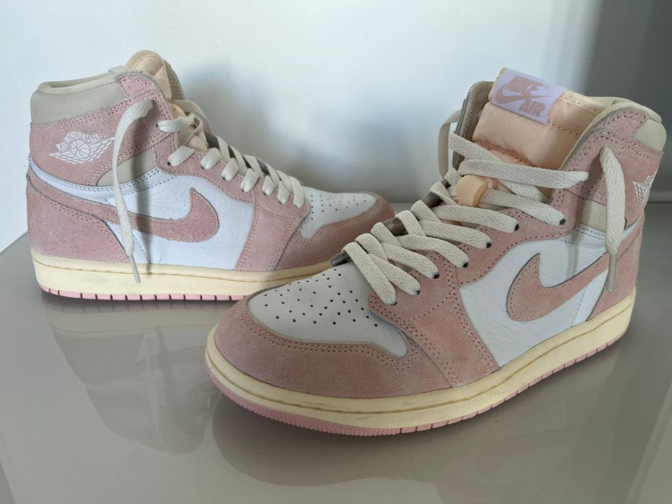 Nike Air Jordan 1 Retro High OG Washed Pink