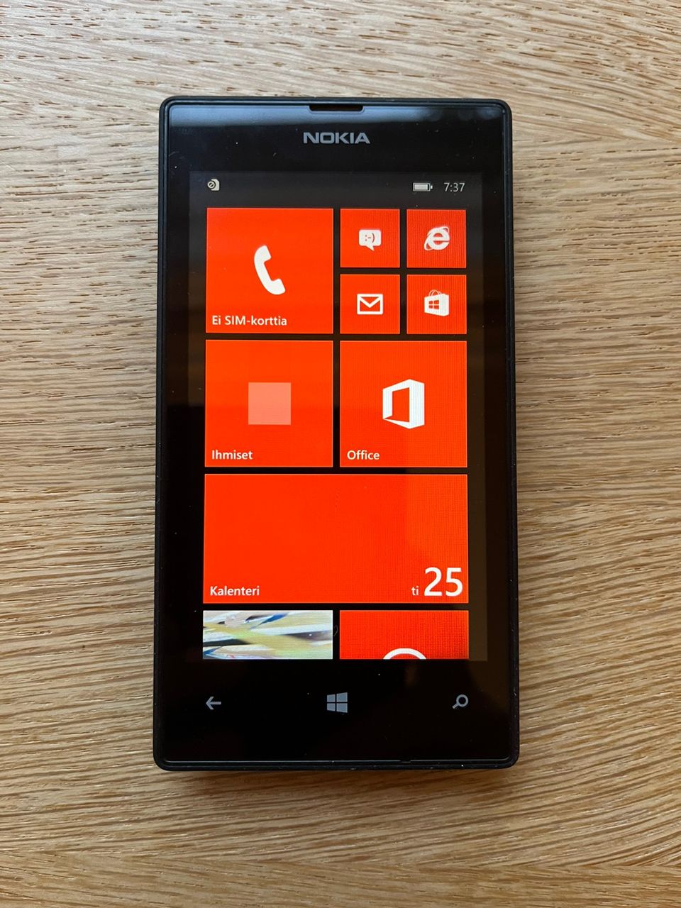 Nokia Lumia 520 älypuhelin