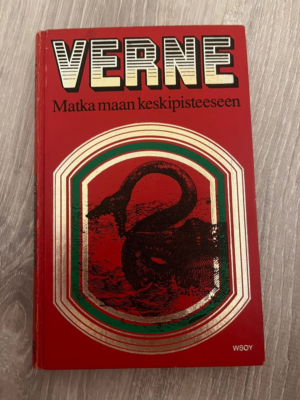 Jules Verne - Matka maan keskipisteeseen