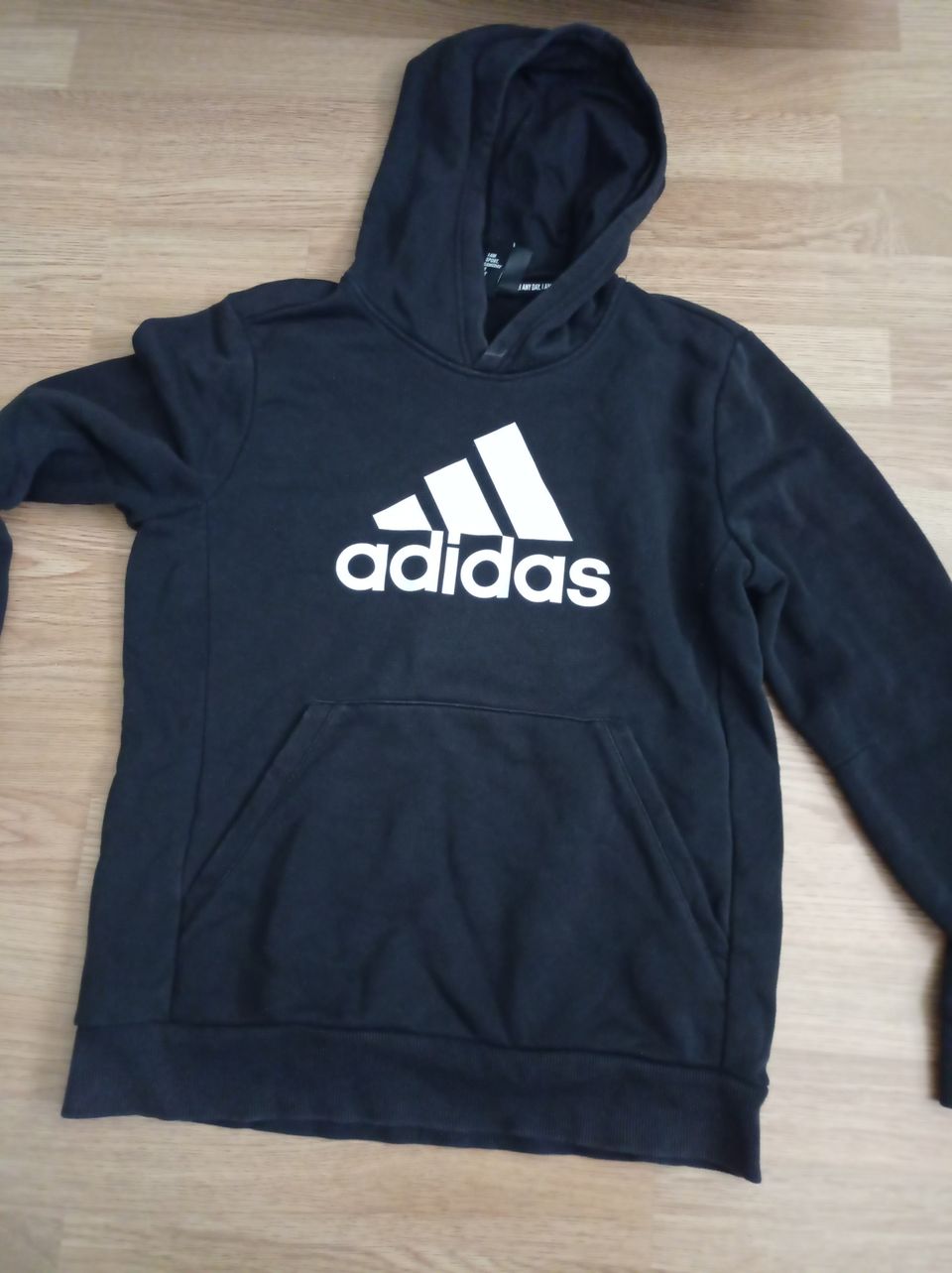 Adidas huppari