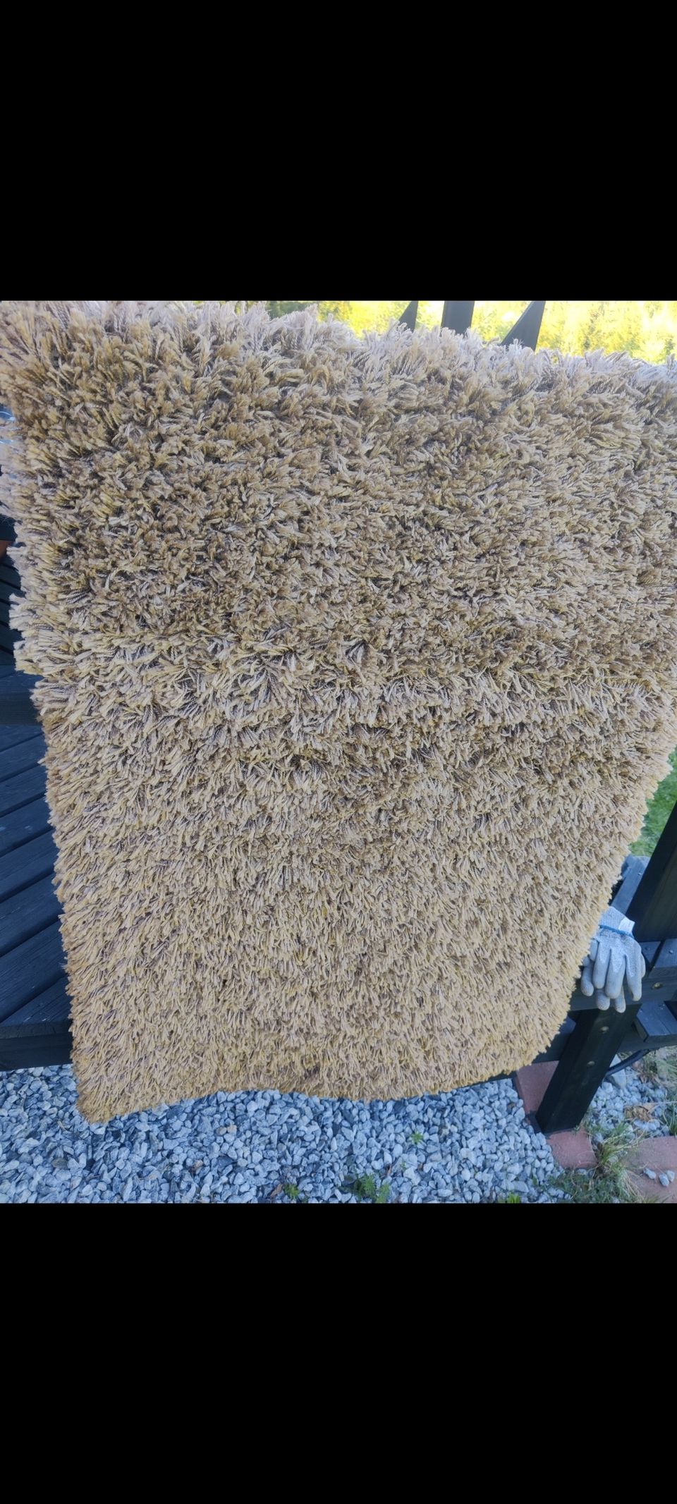 Ruskea karvalanka matto